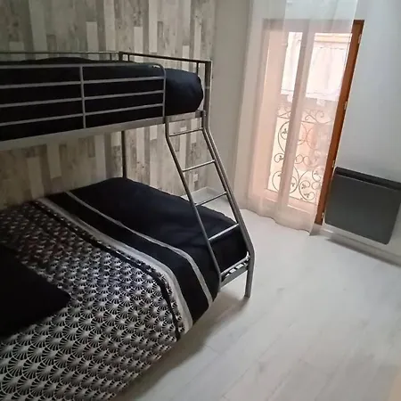 Entier Avec Garage.