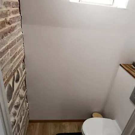 Apartment Entier Avec Garage.